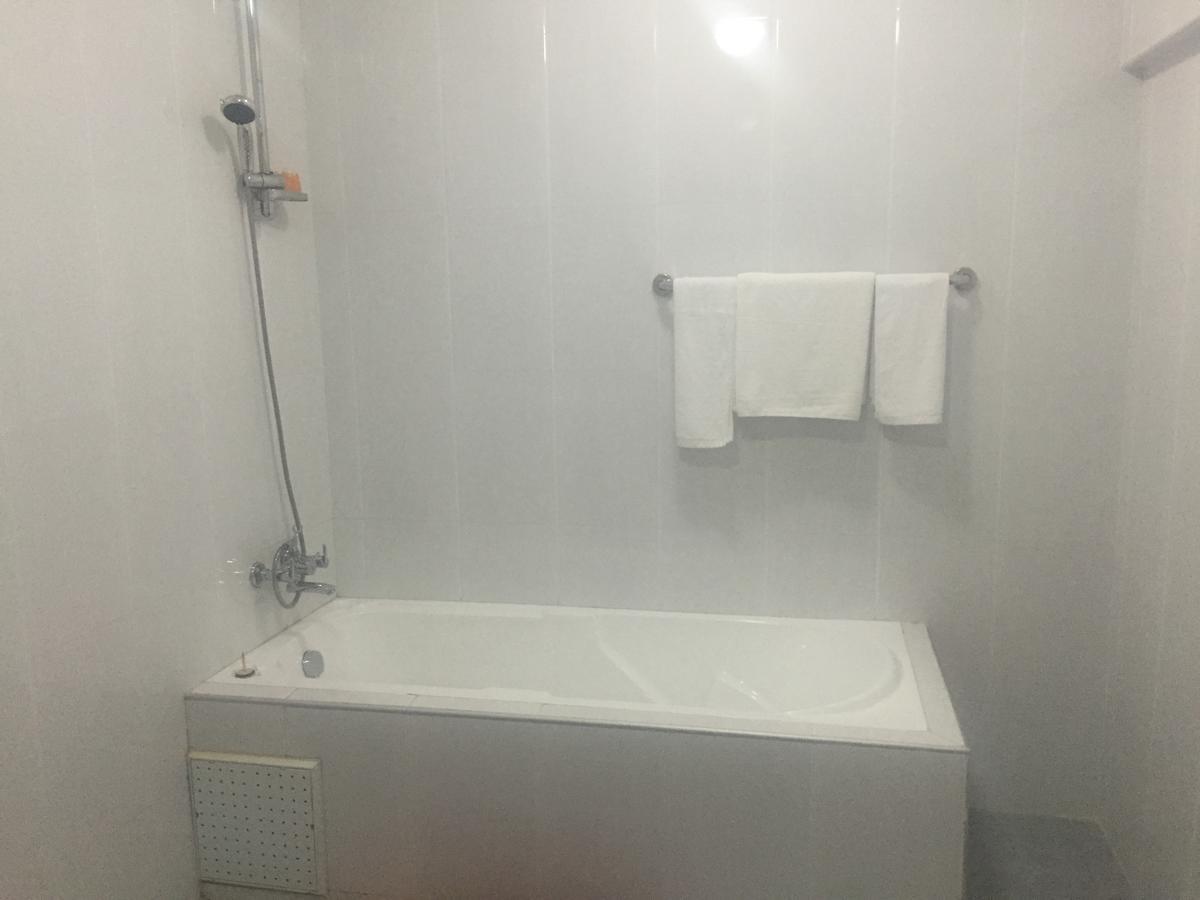 אקרה Ampomaah Hotel מראה חיצוני תמונה