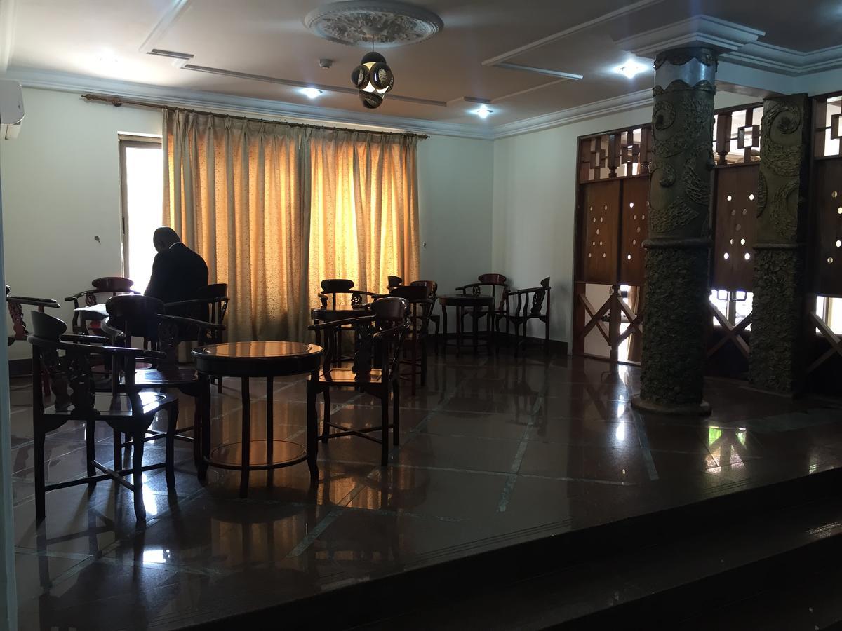 אקרה Ampomaah Hotel מראה חיצוני תמונה